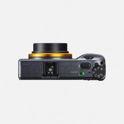 Ricoh GR III Street Edition Kompakt Dijital Fotoğraf Makinesi (Pil ve Kılıf Set)-YENİ!