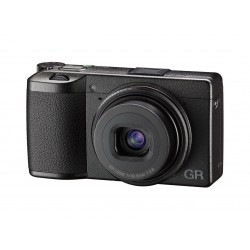 Ricoh GR III  HDF Kompakt Dijital Fotoğraf Makinesi  