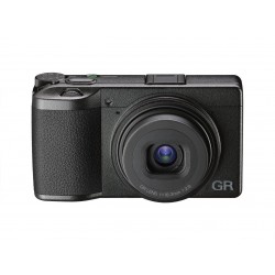 Ricoh GR III  HDF Kompakt Dijital Fotoğraf Makinesi  